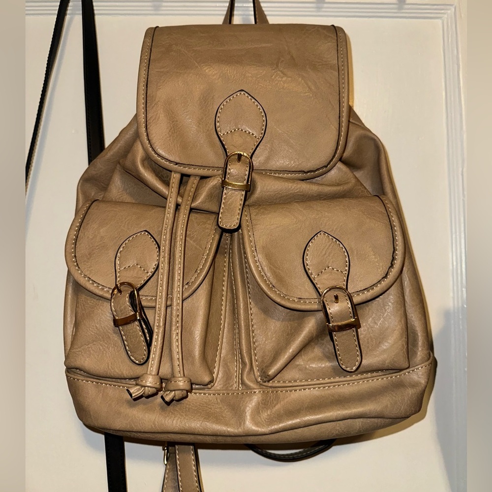 Leather backpackk